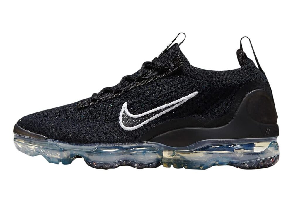 Nike Womens Air VaporMax 2021 Flyknit Shoes,Black/White/Silver Metallic, 6